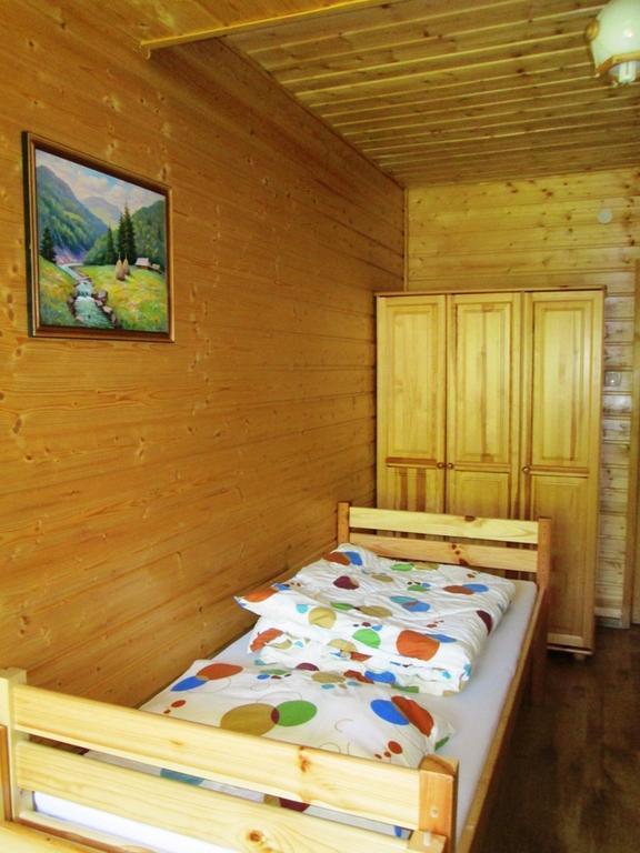 Noclegi Pod Malym Krolem Ustrzyki Dolne Luaran gambar